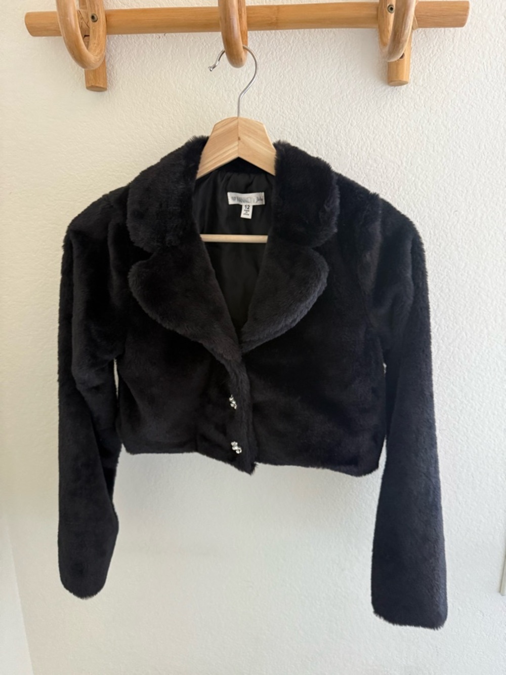 NANNETTE Black faux fur cropped jacket with flower buttons size 12